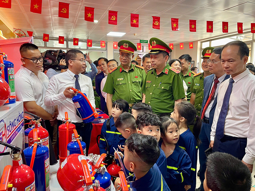 Việt Hưng ra mắt Trung tâm học tập cộng đồng về PCCC & CNCH, lan tỏa văn hóa an toàn đô thị