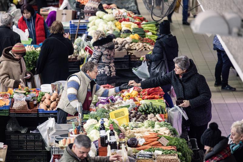 EU hạ dự báo tăng trưởng kinh tế và lạm phát châu Âu năm 2024