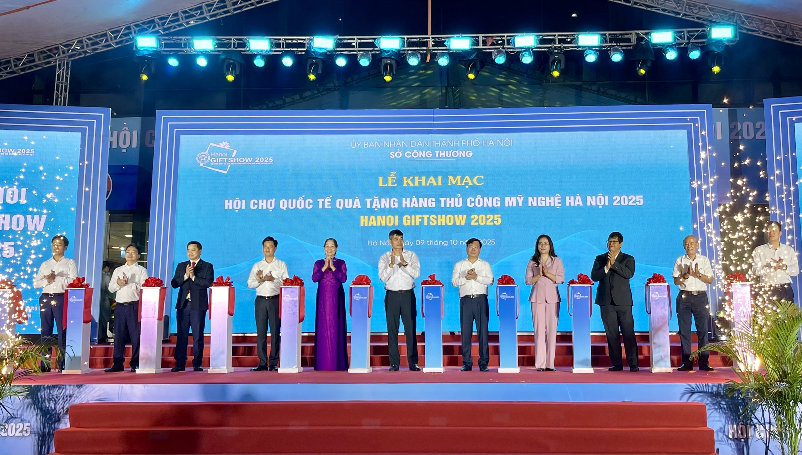 Khai mạc Hội chợ quốc tế Quà tặng hàng thủ công mỹ nghệ Hà Nội 2025