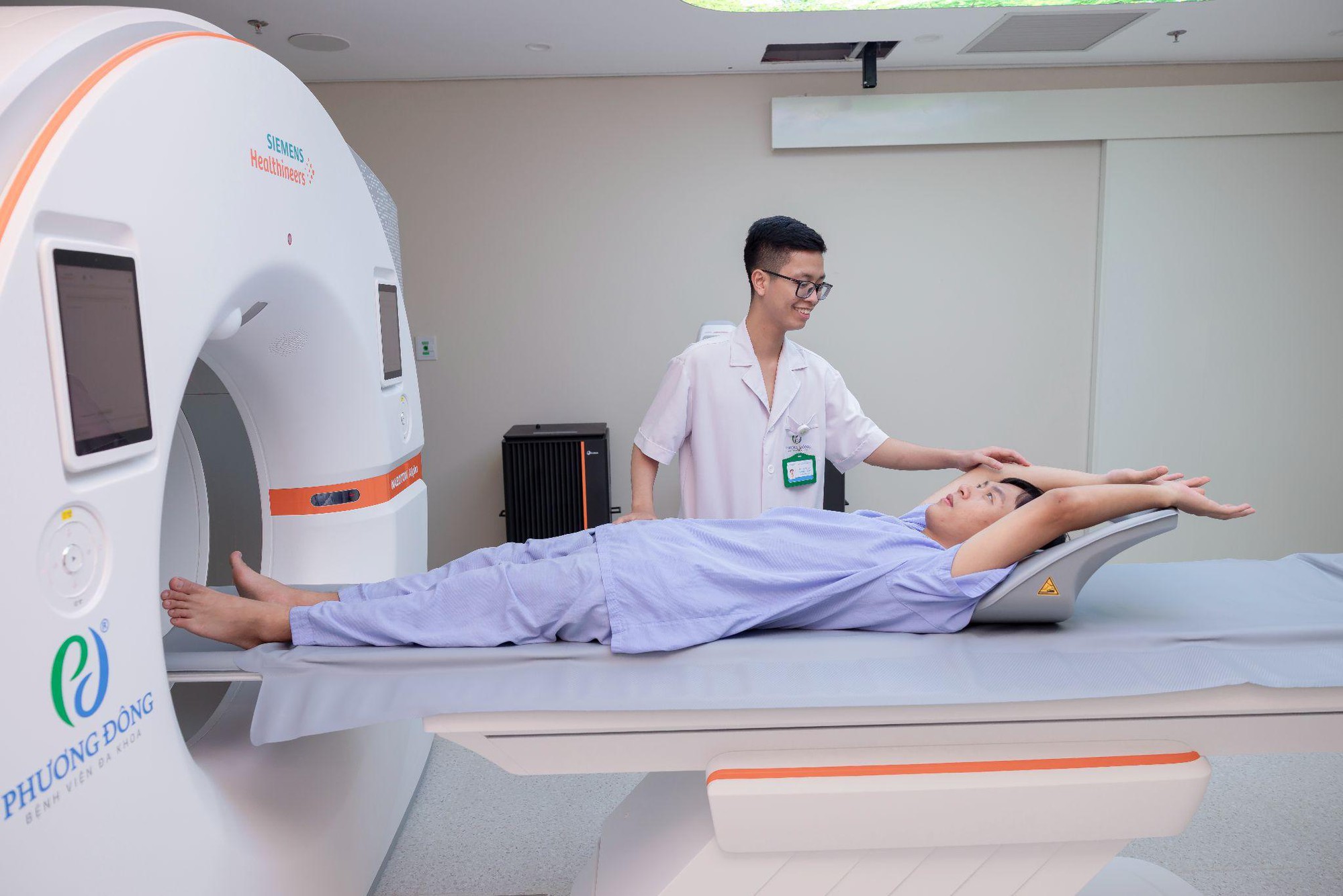 Ra mắt siêu máy CT đếm photon: Đột phá trong tầm soát đột quỵ