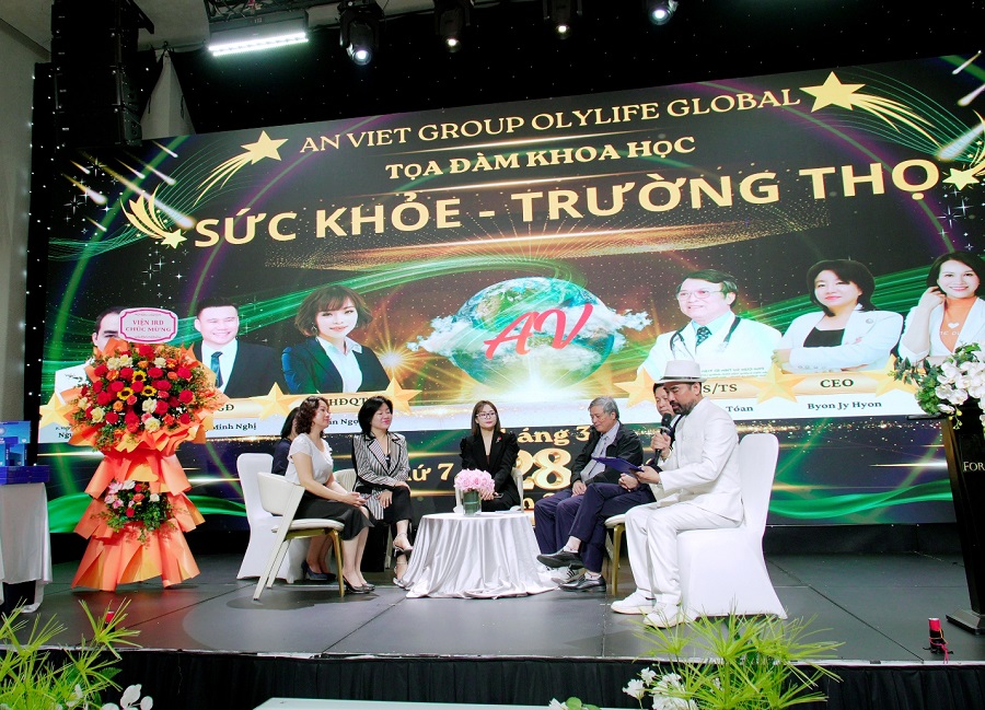 Tọa đàm “Sức khỏe – Trường thọ”: Kết nối chuyên gia, thúc đẩy chăm sóc sức khỏe chủ động