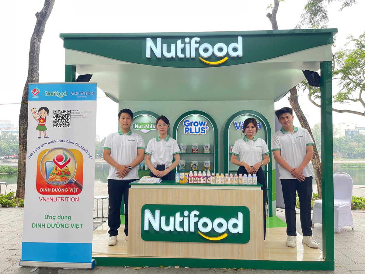 Hơn 10.000 người dân tham gia hưởng ứng Ngày Sức khoẻ toàn dân